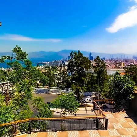 بيت ضيافة Variante Mansion With Spectacular Views إزمير